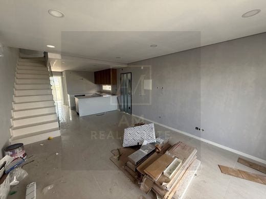 Luxury House for sale in Seixal, 480 000 €, Photo 3