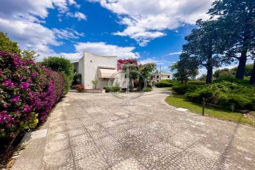Luxury House for sale in Bari, 1 350 000 €, Photo 4