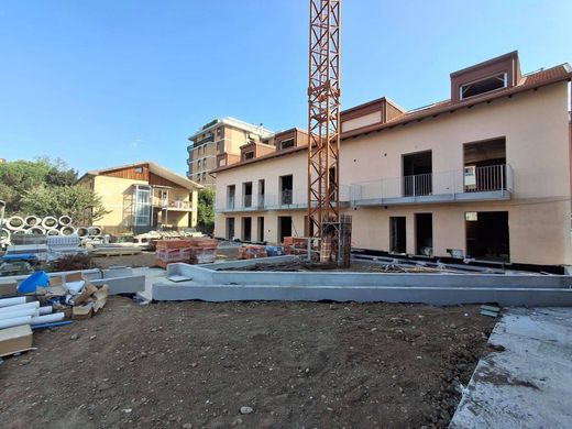 Luxury House for sale in Monza, 680 000 €, Photo 5
