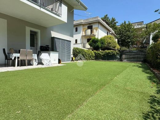 Maison de luxe à vendre à Cesenatico, 1 000 000 €, Photo 2