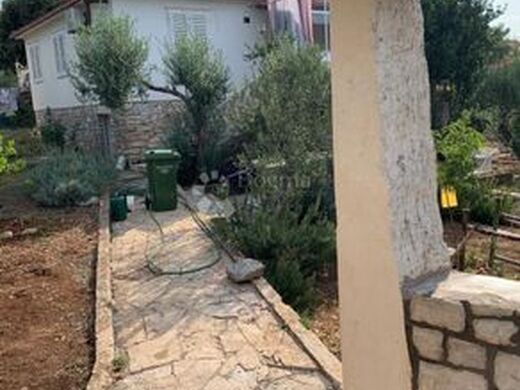 Maison de luxe à vendre à Supetar, 595 955 €, Photo 2