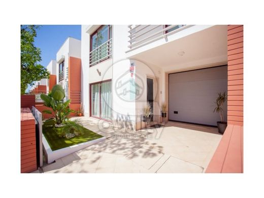Maison de luxe à vendre à Barreiro, 510 000 €, Photo 3
