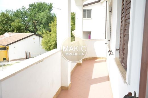 Maison de luxe à vendre à Porec, 950 000 €, Photo 4