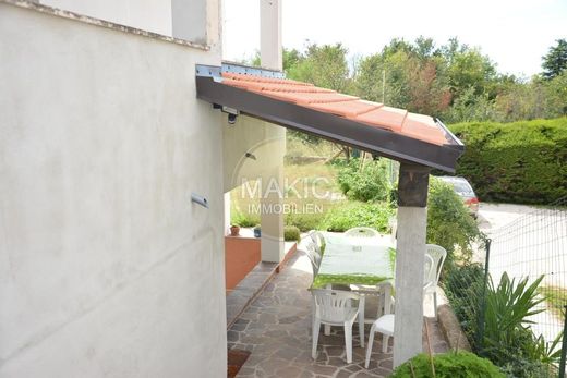 Maison de luxe à vendre à Porec, 950 000 €, Photo 5
