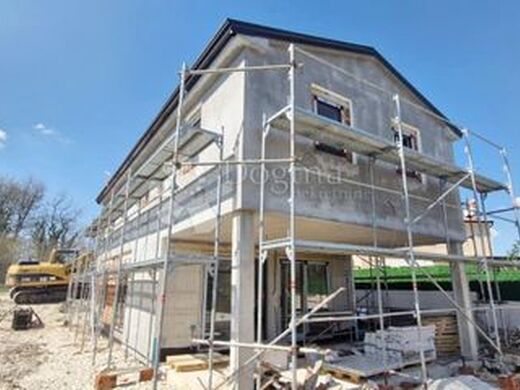 Luxury House for sale in Svetvincenat, 595 000 €, Photo 5