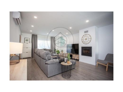 Maison de luxe à vendre à Barreiro, 510 000 €, Photo 7