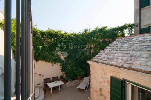 Maison de luxe à vendre à Supetar, 940 000 €, Photo 7