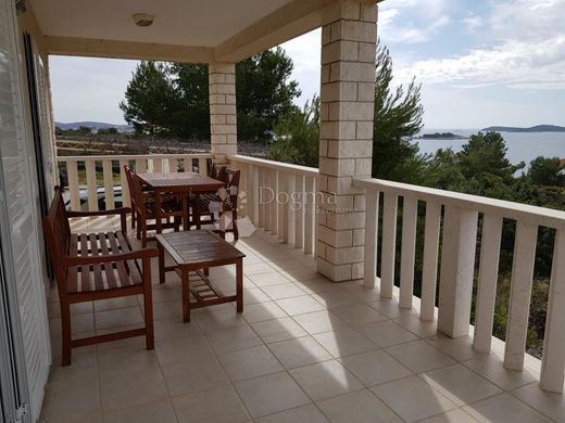 Maison de luxe à vendre à Rogoznica, 545 000 €, Photo 2