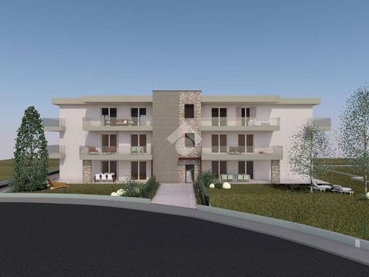 Luxury Apartment for sale in Rovato, 445 000 €, Photo 3