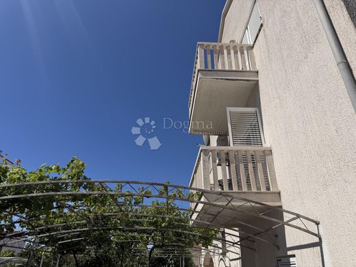 Maison de luxe à vendre à Šibenik, 660 000 €, Photo 3
