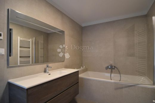 Maison de luxe à vendre à Rovinj, 0 €, Photo 3