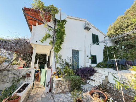 Maison de luxe à vendre à Rogoznica, 880 000 €, Photo 3