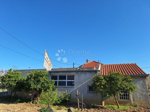 Maison de luxe à vendre à Split, 800 000 €, Photo 5