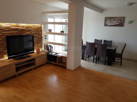 Maison de luxe à vendre à Rogoznica, 545 000 €, Photo 6