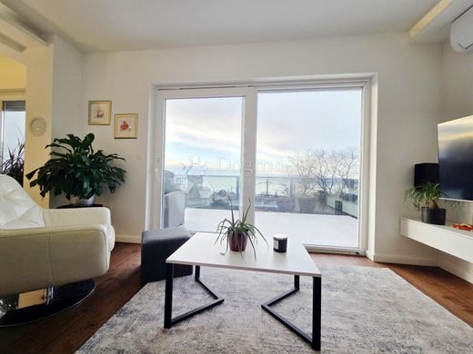Luxury Apartment for sale in Rijeka, 490 000 €, Photo 1