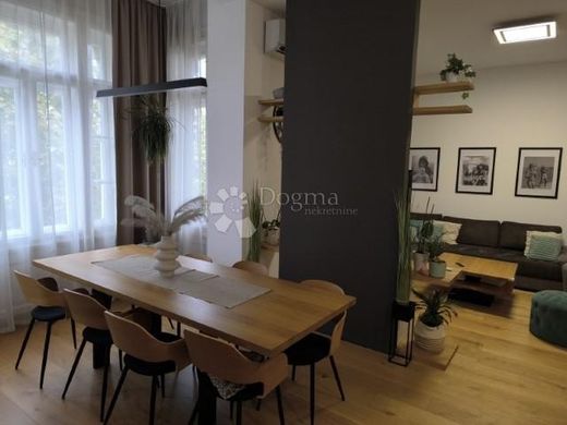 Luxury Apartment for sale in Rijeka, 505 000 €, Photo 1