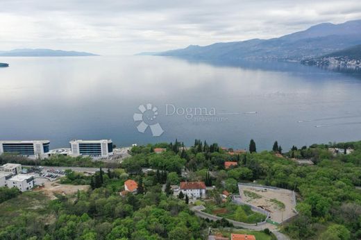 Luxury House for sale in Rijeka, 650 000 €, Photo 1