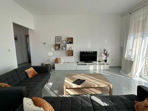 Luxury Apartment for sale in Pula, 467 000 €, Photo 1