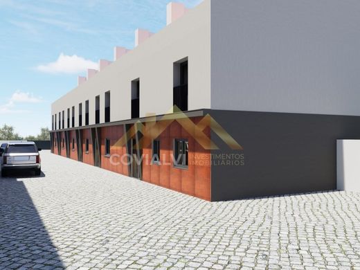 Maison de luxe à vendre à Covilhã, 440 000 €, Photo 2