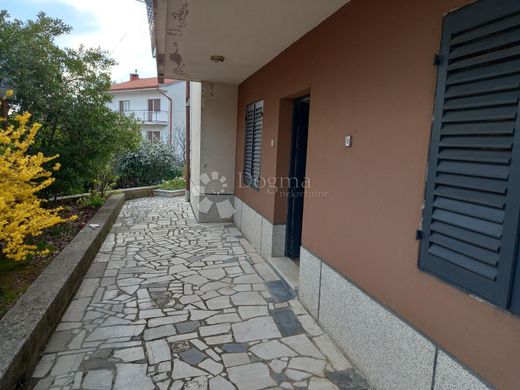 Luxury House for sale in Rijeka, 410 000 €, Photo 2
