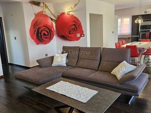 Luxury Apartment for sale in Rijeka, 400 000 €, Photo 2