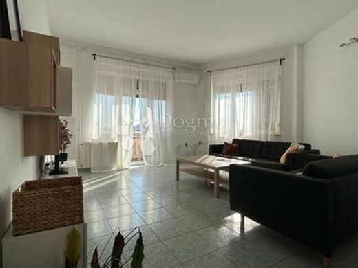 Luxury Apartment for sale in Pula, 467 000 €, Photo 2
