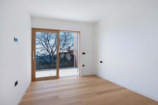 Luxury Apartment for sale in Rijeka, 540 000 €, Photo 3