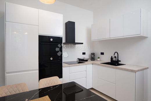 Appartement de luxe à vendre à Pula, 490 000 €, Photo 3