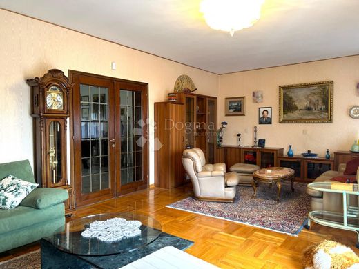 Luxury Apartment for sale in Rijeka, 450 000 €, Photo 4