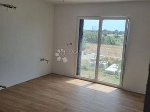 Maison de luxe à vendre à Pula, 690 000 €, Photo 5