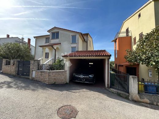 Maison de luxe à vendre à Pula, 0 €, Photo 5