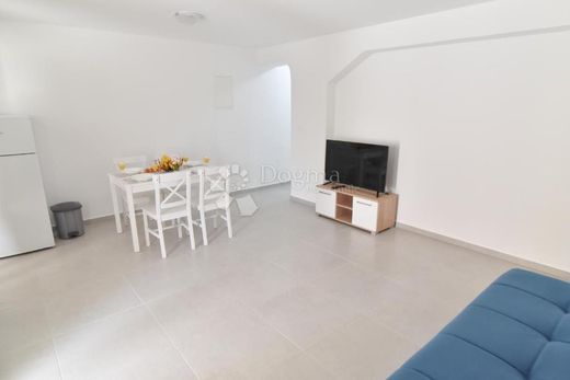 Maison de luxe à vendre à Ražanac, 550 000 €, Photo 7
