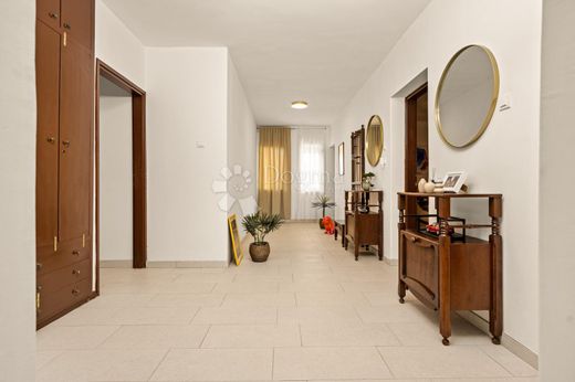 Luxury Apartment for sale in Pula, 465 000 €, Photo 7