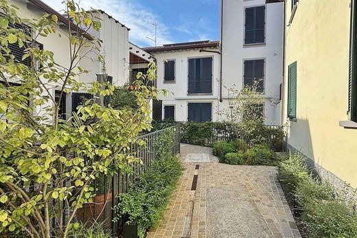 Appartement de luxe à vendre à Vimercate, 470 000 €, Photo 1