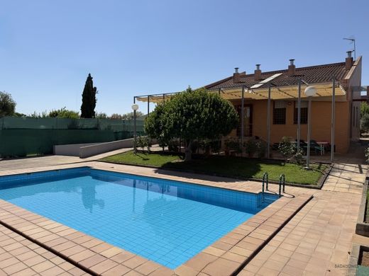 Maison de luxe à vendre à Badajoz, 638 000 €, Photo 1