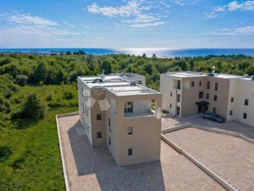 Luxury Apartment for sale in Porec, 695 000 €, Photo 1