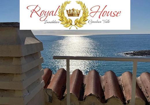 Luxury Apartment for sale in Bordighera, 540 000 €, Photo 1