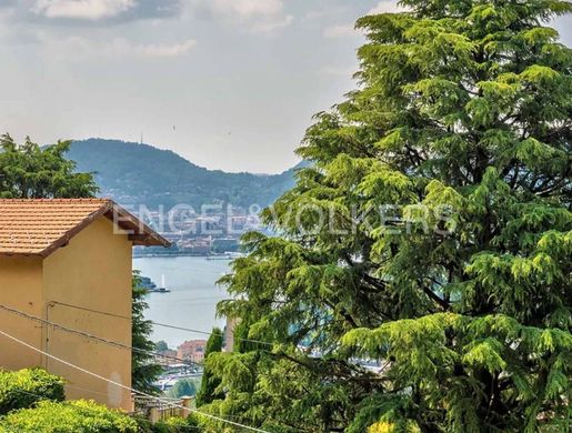 Luxury House for sale in Cernobbio, 2 350 000 €, Photo 2