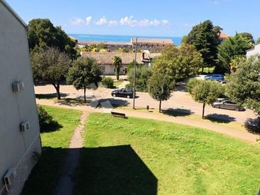 Luxury Apartment for sale in Porec, 445 000 €, Photo 2