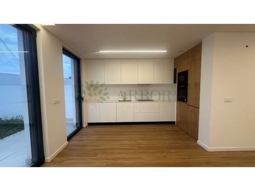 Maison de luxe à vendre à Póvoa de Varzim, 500 000 €, Photo 2