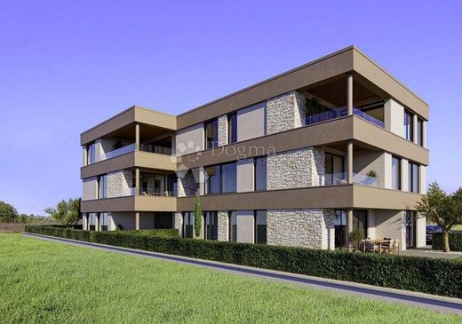 Appartement de luxe à vendre à Porec, 550 000 €, Photo 3