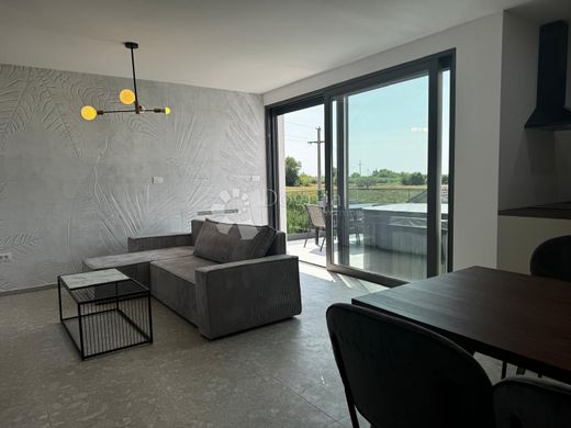 Luxury Apartment for sale in Porec, 410 000 €, Photo 3