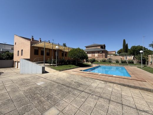 Maison de luxe à vendre à Badajoz, 638 000 €, Photo 4