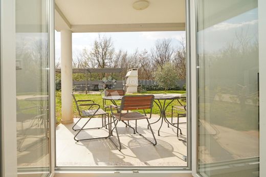Maison de luxe à vendre à Porec, 450 000 €, Photo 4