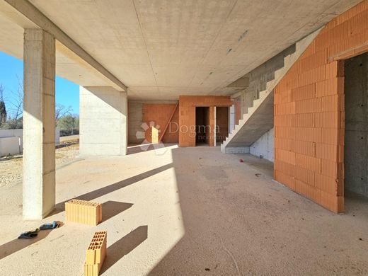 Maison de luxe à vendre à Porec, 1 650 000 €, Photo 4