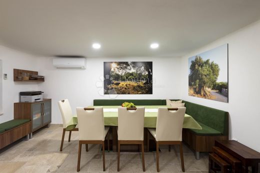 Maison de luxe à vendre à Pag, 425 000 €, Photo 4
