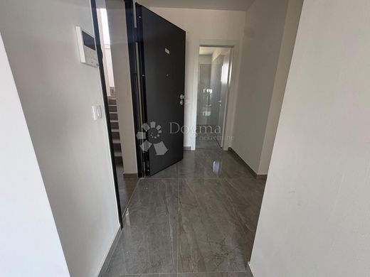 Appartement de luxe à vendre à Porec, 420 000 €, Photo 5