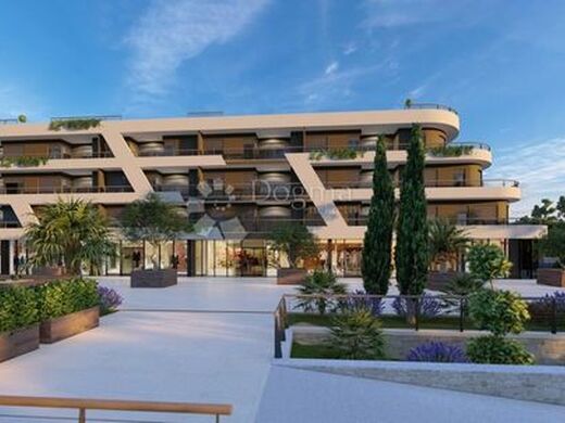 Luxury Apartment for sale in Porec, 451 050 €, Photo 5