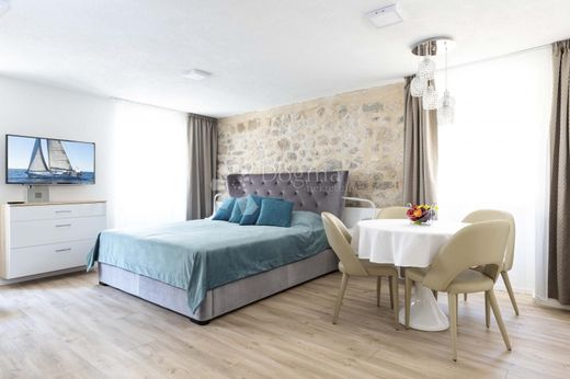 Maison de luxe à vendre à Pag, 689 000 €, Photo 5