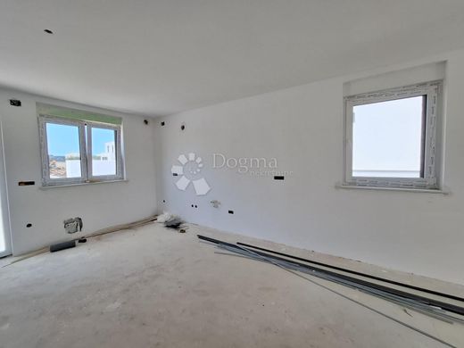Maison de luxe à vendre à Porec, 490 000 €, Photo 6